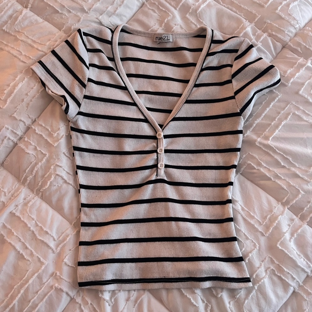 Rue 21 Top